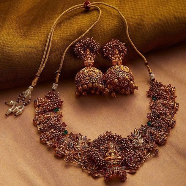 6.-antique-jewellery